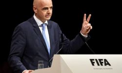 فيفا تحذر من نقل مباريات الدوريات إلى الخارج